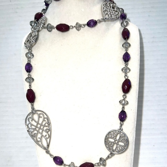 Elegant Silver and Purple Necklace 19’ - Picture 4 of 5